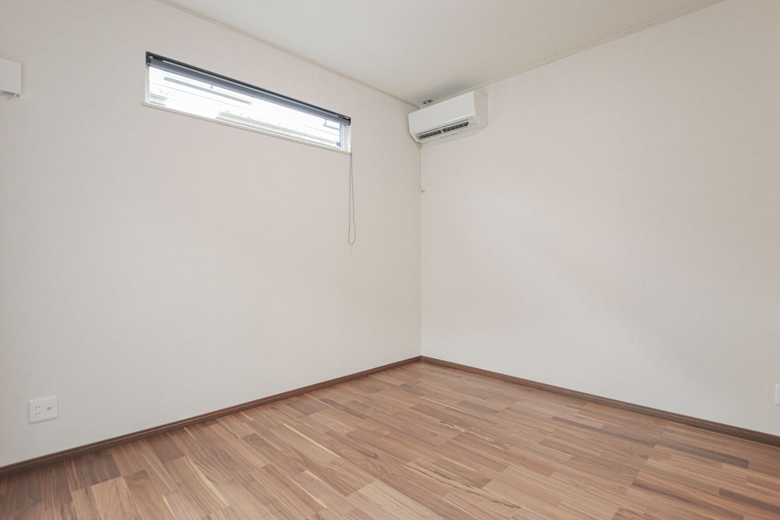 7畳の広々中庭のある1.5階建てのお家！郡山市　注文住宅