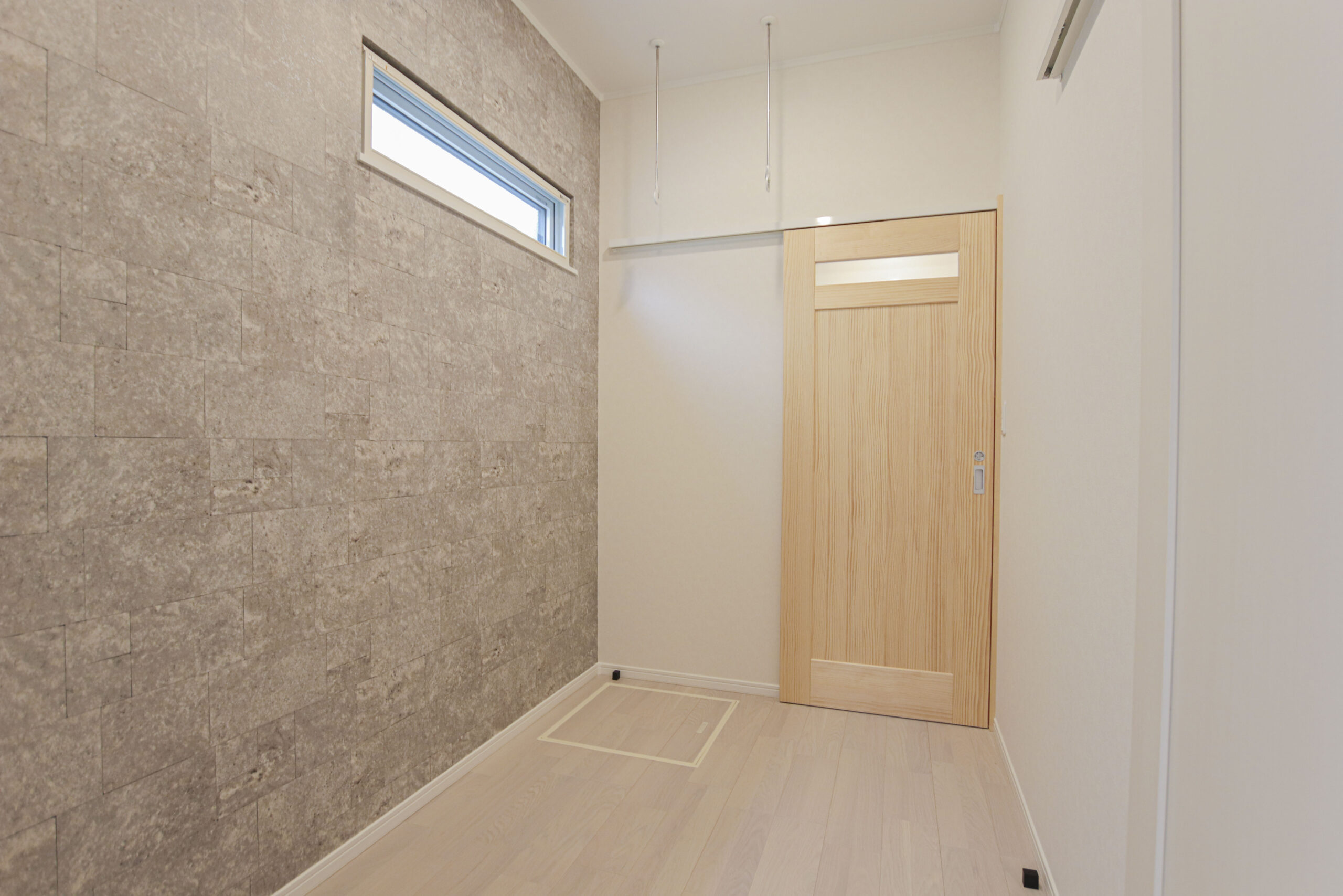 7畳の広々中庭のある1.5階建てのお家！郡山市　注文住宅