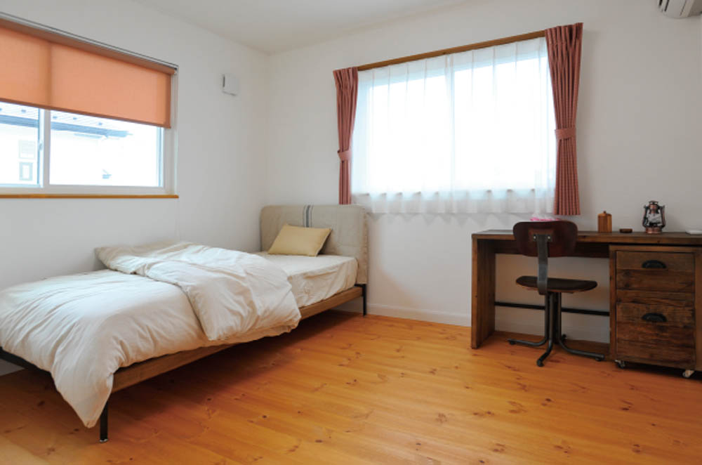 木の温もりと優しい光に包まれながら暮らす家　郡山市　注文住宅