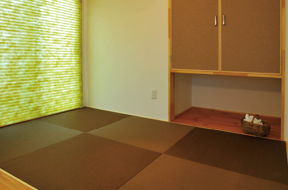 木の温もりと優しい光に包まれながら暮らす家　郡山市　注文住宅