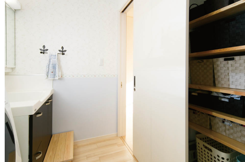 採光性と家族の団欒を大切にした明るい家　須賀川市　注文住宅