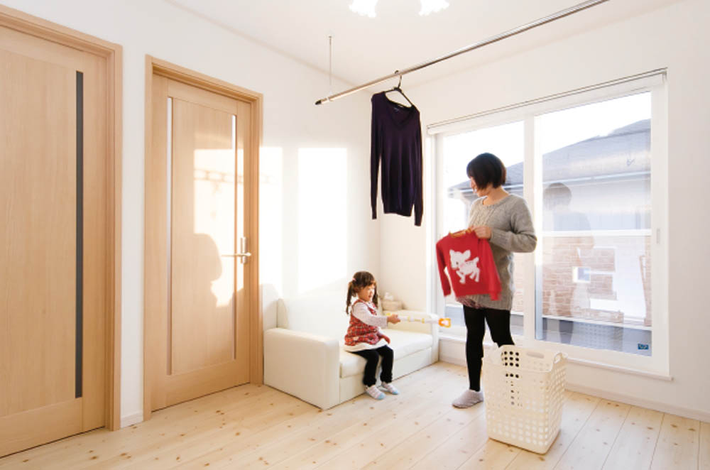 採光性と家族の団欒を大切にした明るい家　須賀川市　注文住宅