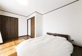 色数をおさえておしゃれなカフェ風広々LDKの家の写真
